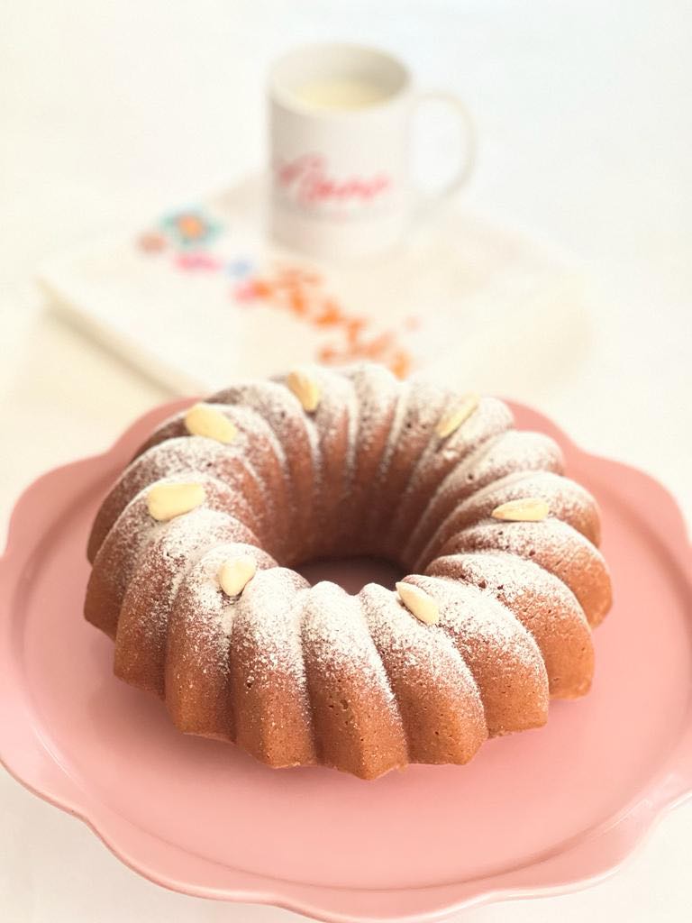 CIAMBELLA ALBUMI E MANDORLE