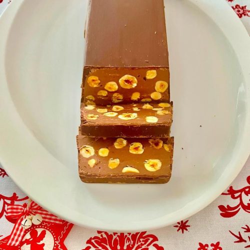 TORRONE MORBIDO ALLE NOCCIOLE