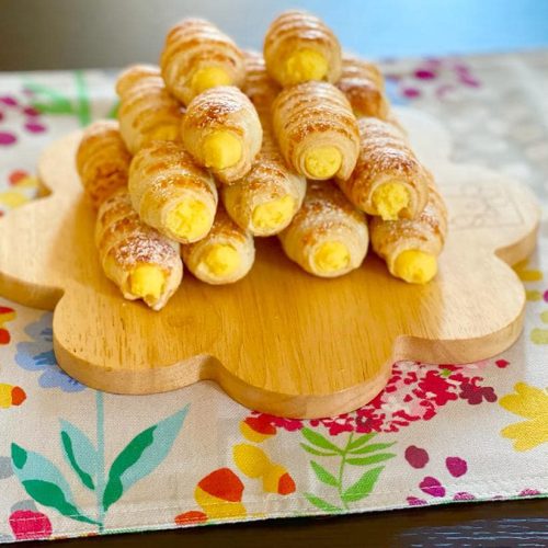 CANNOLI DI CREMA